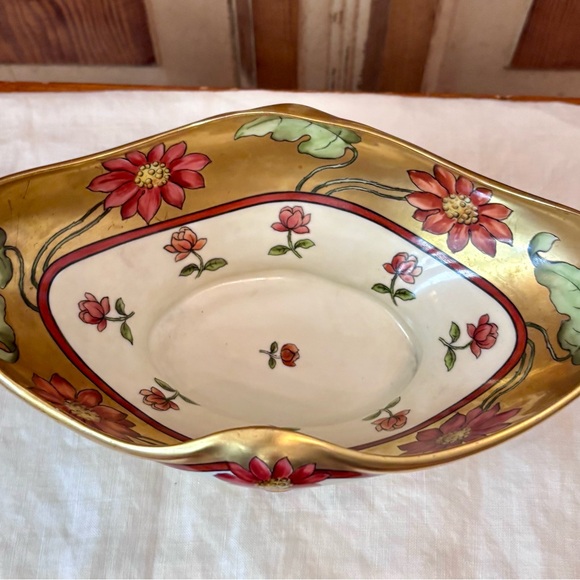 Handpainted Porcelain Footed Bowl by Ginori - Picture 3 of 4